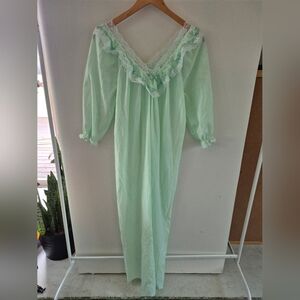 Vintage Nightgown Soft Green Medium